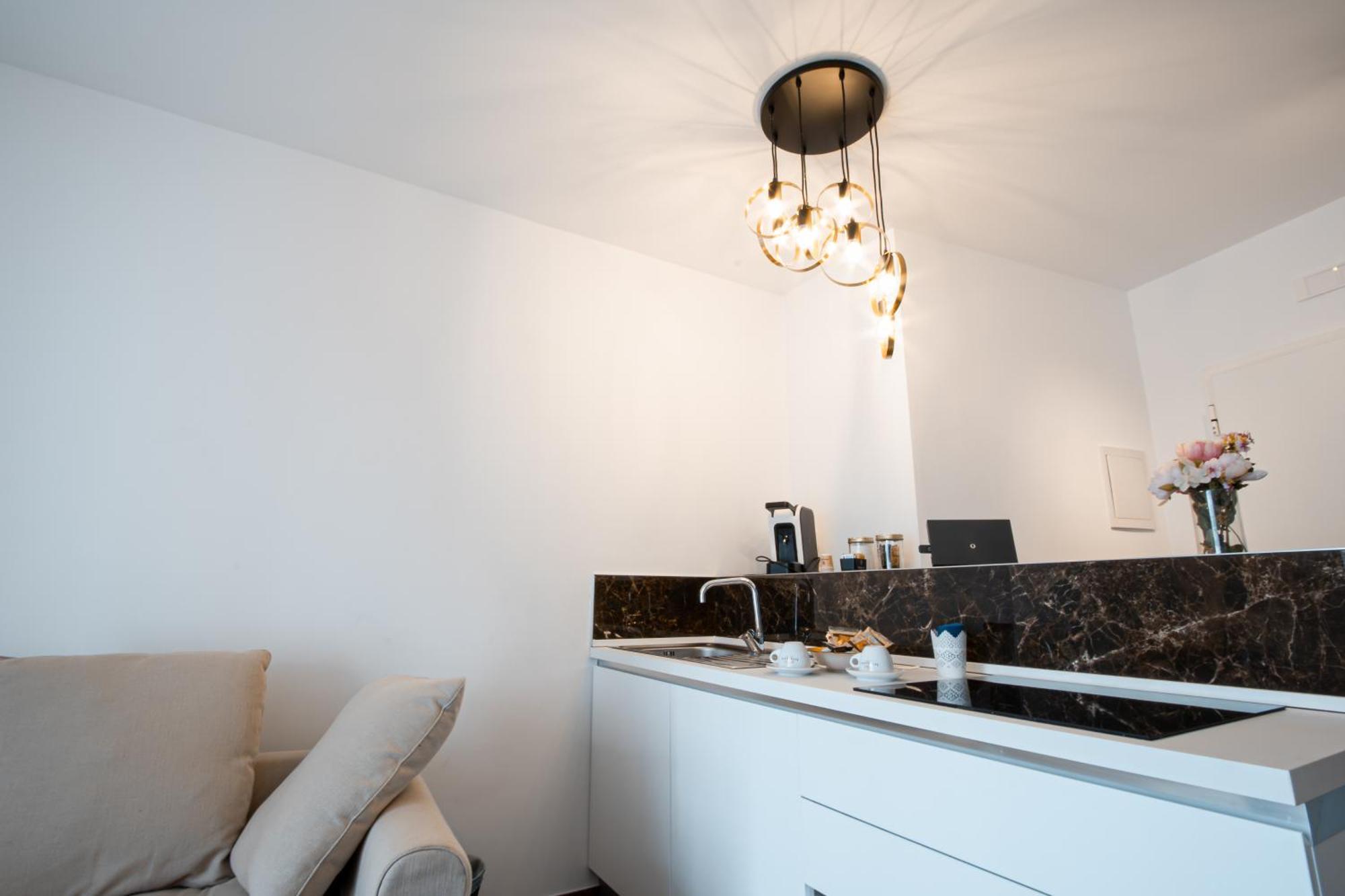 شقة Frizzcafe Loft In بولينيانو آ ماري المظهر الخارجي الصورة